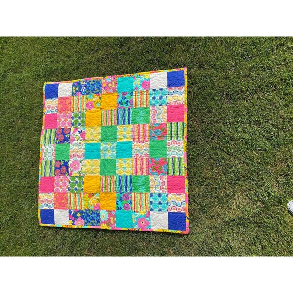 Patchwork Bright Summer Baby or Toddler Quilt with a mini pillow - one of a kind - Picture 10 of 12